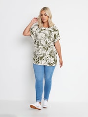 Yours Curve Green Round Neck Textured Grown On T-Shirt - Image 2 of 5