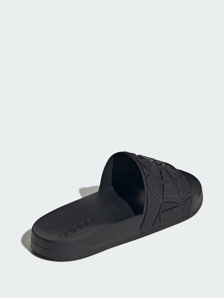 adidas Marvel Spider-Man Adilette tobogani za tuširanje - Slika 2 od 4 adidas Marvel Spider-Man Adilette tobogani za tuširanje - Slika 2 od 4