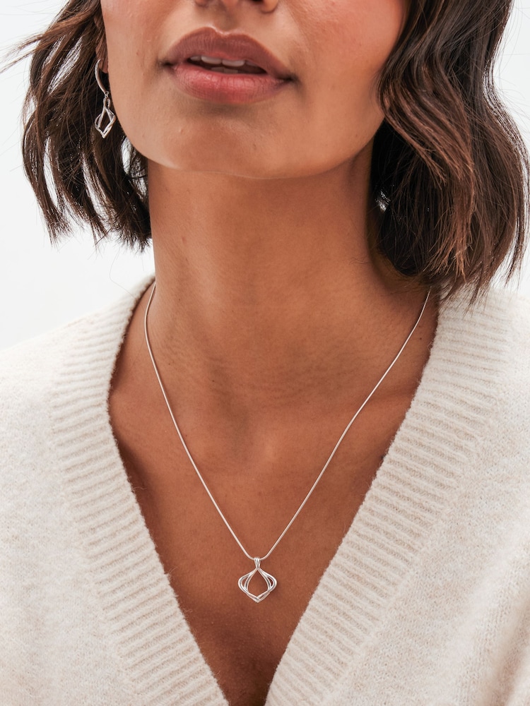 Simply Silver Silver Tone Sterling 925 Polished Interlink Diamond Shape Open Pendant - Image 1 of 1