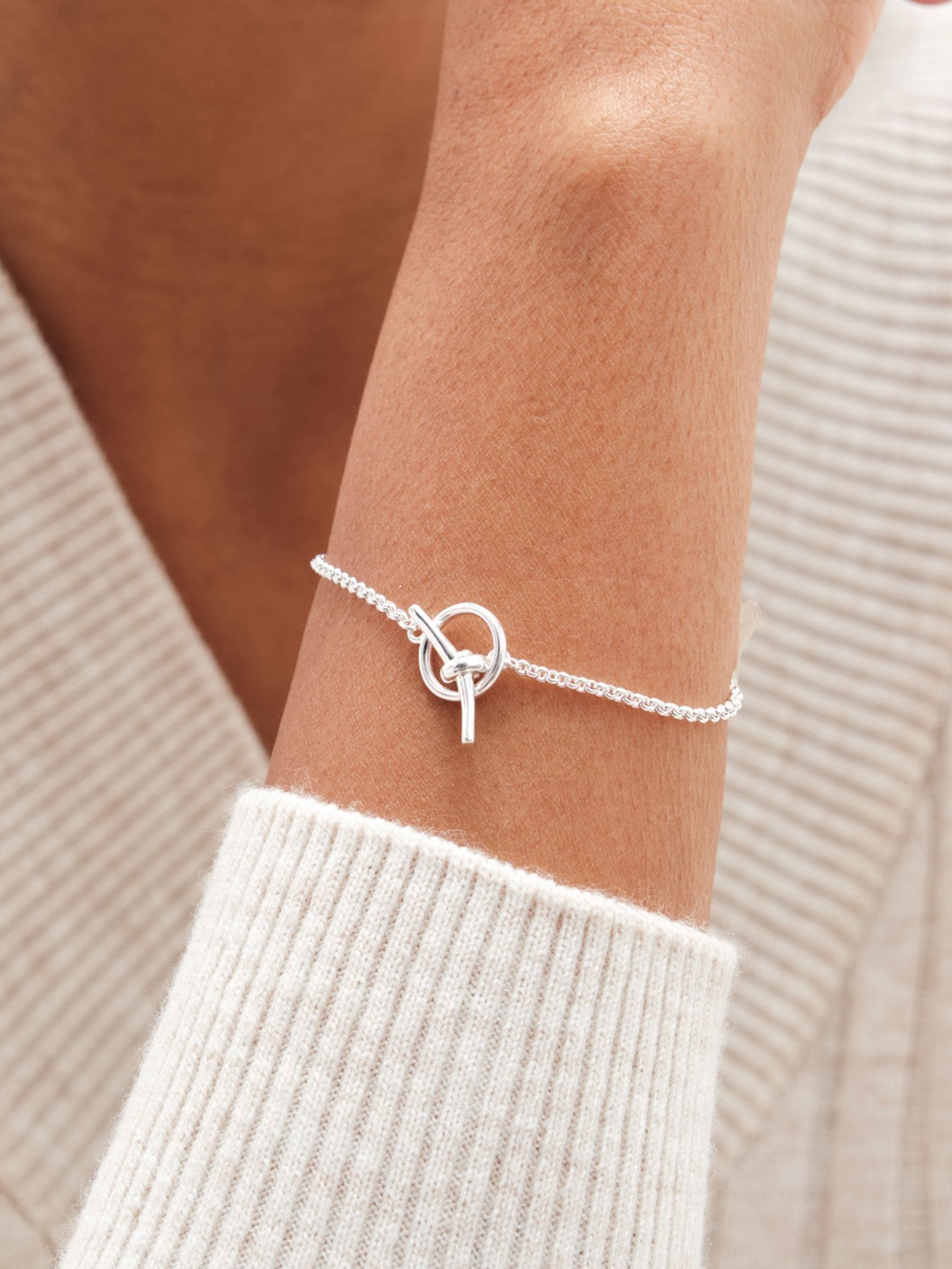 Buy silver bracelet online discount