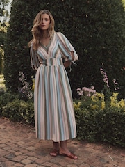 Laura Ashley Holiday Stripe Midaxi Dress - Imagen 4 de 15