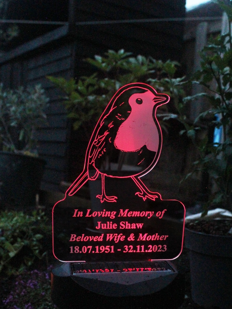 Personalised Robin Solar LED Light by PMC - Image 2 of 4