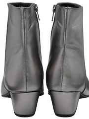Ravel Grey Leather Pointed-Toe Ankle Boots - Image 3 of 4