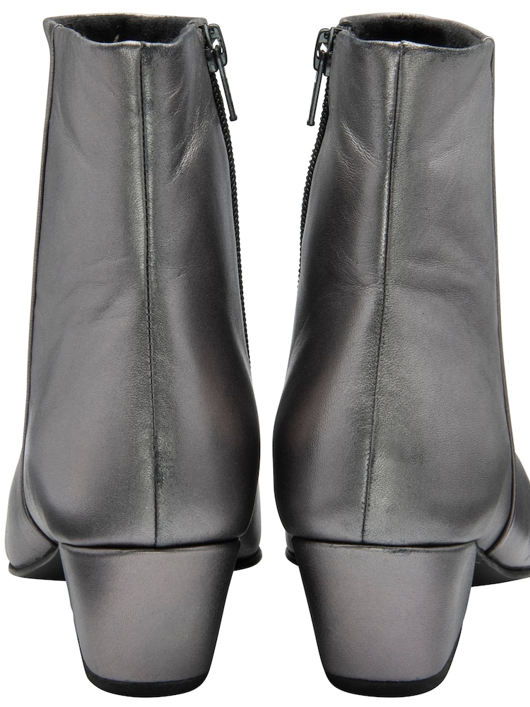 Ravel Grey Leather Pointed-Toe Ankle Boots - Image 3 of 4