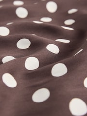 Brun - Haut dos nu en satin brillant à pois - Image 7 of 7