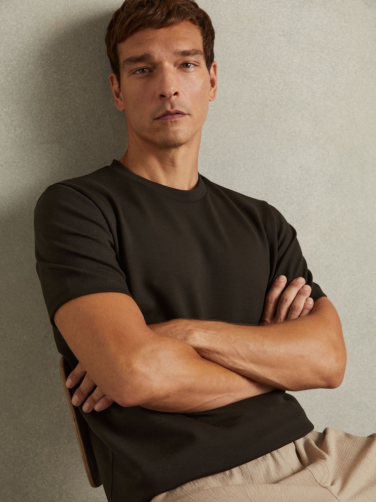 Reiss Chocolate Brown Bradley Interlock-Jersey Crew-Neck T-Shirt - Image 1 of 6 Reiss Chocolate Brown Bradley Interlock-Jersey Crew-Neck T-Shirt - Image 1 of 6