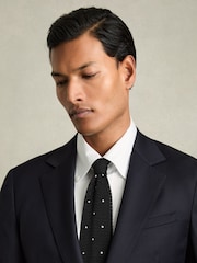 Шелковый трикотажный галстук в горошек Reiss Punto - Изображение 2 из 5