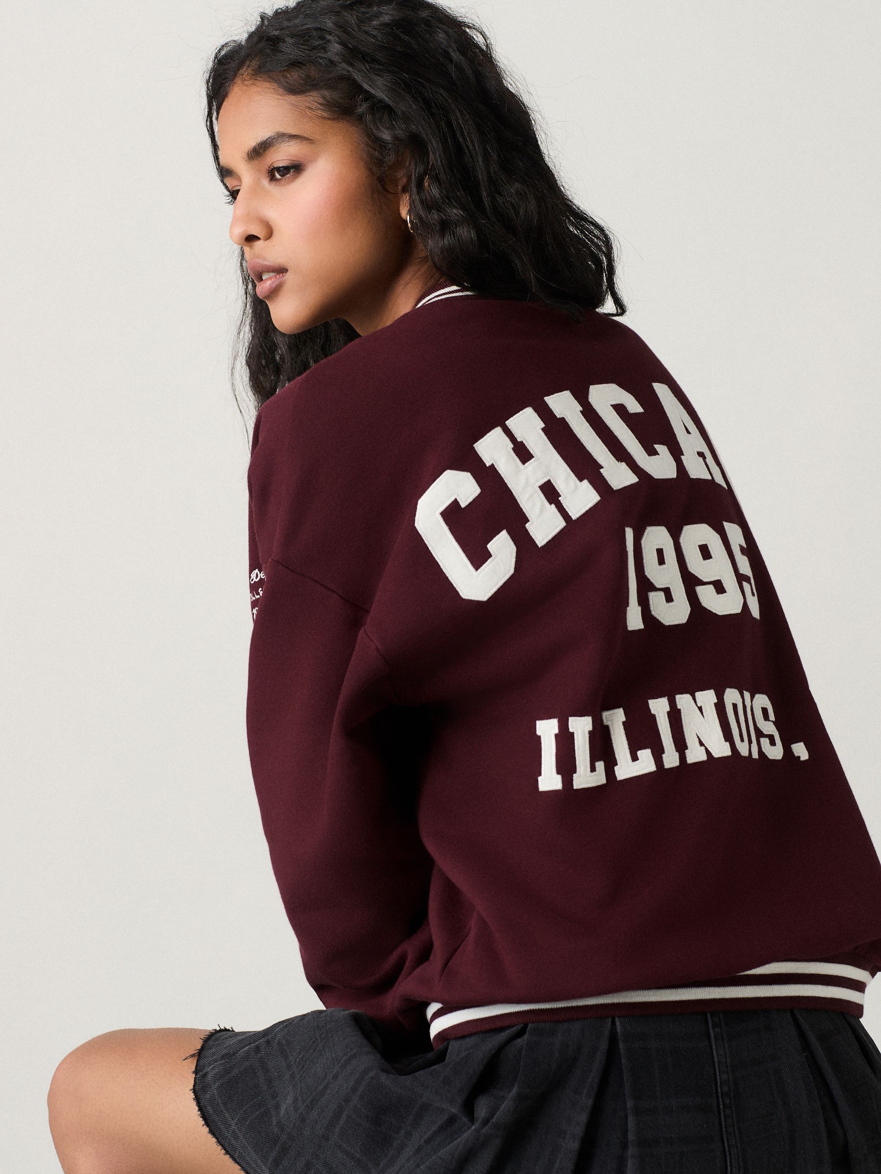 人気沸騰ブラドン Buy Burgundy Red Chicago Slogan Back Graphic Baseball ジャケット・アウター