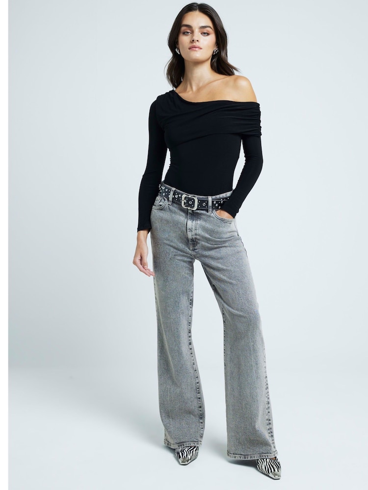 River Island Black Ruched Off Shoulder Bodysuit - Image 2 of 4 River Island Black Ruched Off Shoulder Bodysuit - Image 2 of 4