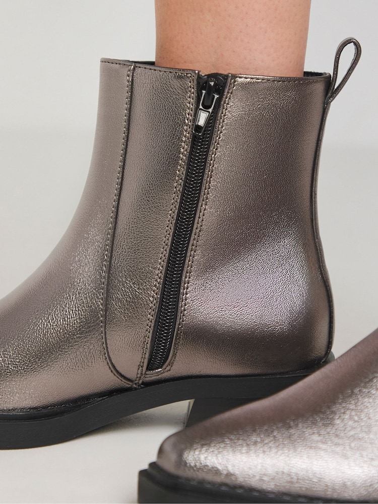 Simply Be Extra Extra lat Secret Mulați/Elastici Seam Western Ankle Cizme - Image 3 of 5