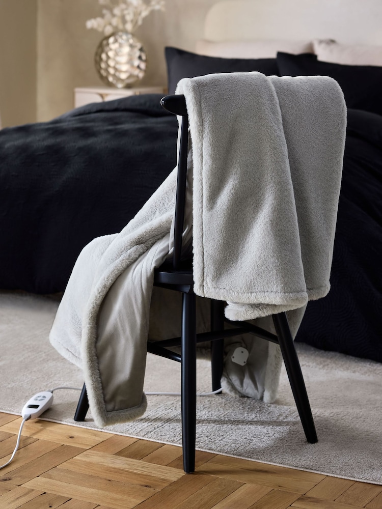 Grey Heated Plush Faux Fur Throw - Image 2 of 4