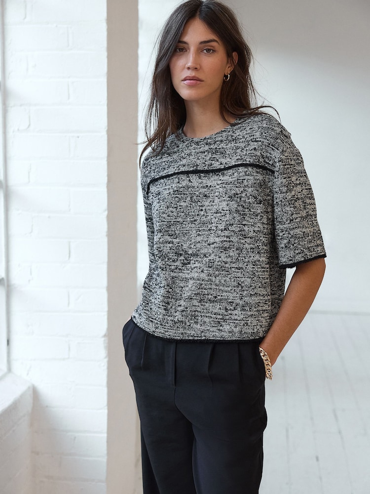أسود/أبيض - Boxy Boucle T-Shirt - صورة 2 من 7