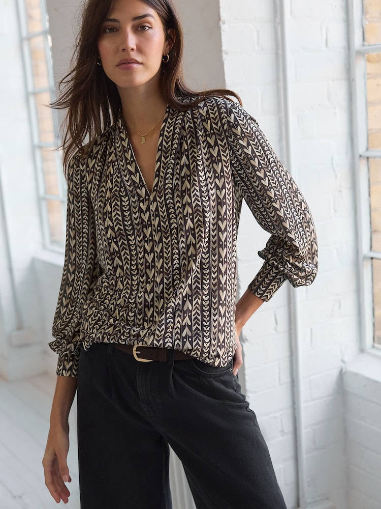 Wein-Herz-Print - Langärmelige Bluse mit V-Ausschnitt - Bild 1 von 7 Wein-Herz-Print - Langärmelige Bluse mit V-Ausschnitt - Bild 1 von 7