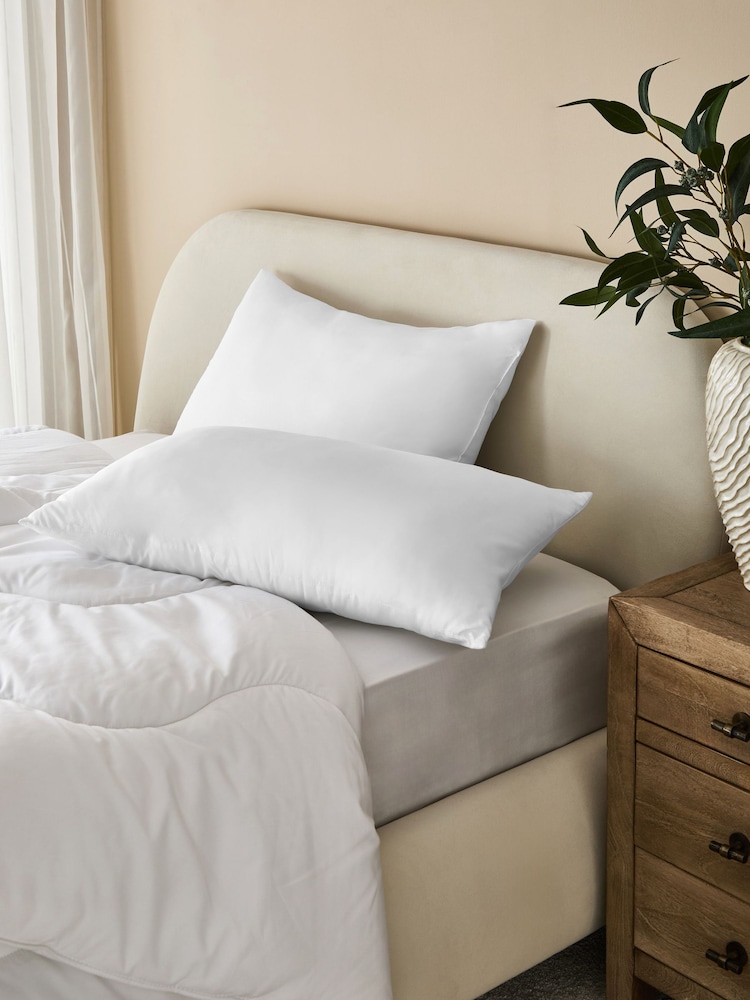 Set of 2 Medium Ultra Allergy Defence Pillows - Image 2 of 5