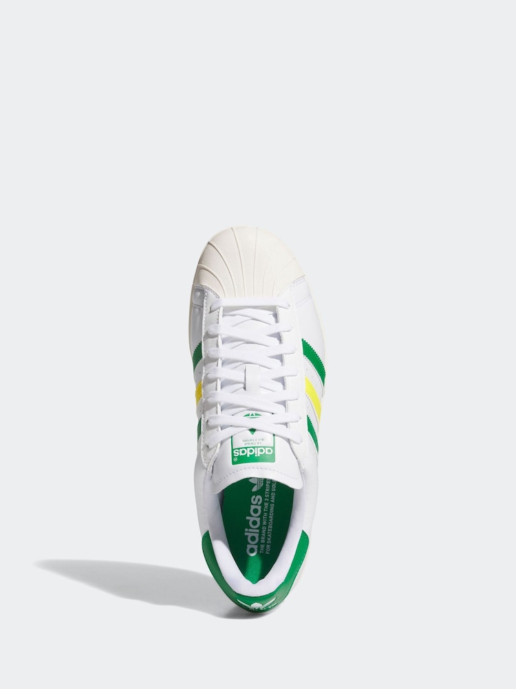 adidas Golf Superstar Spikeless White/Green Trainers - Image 5 of 9