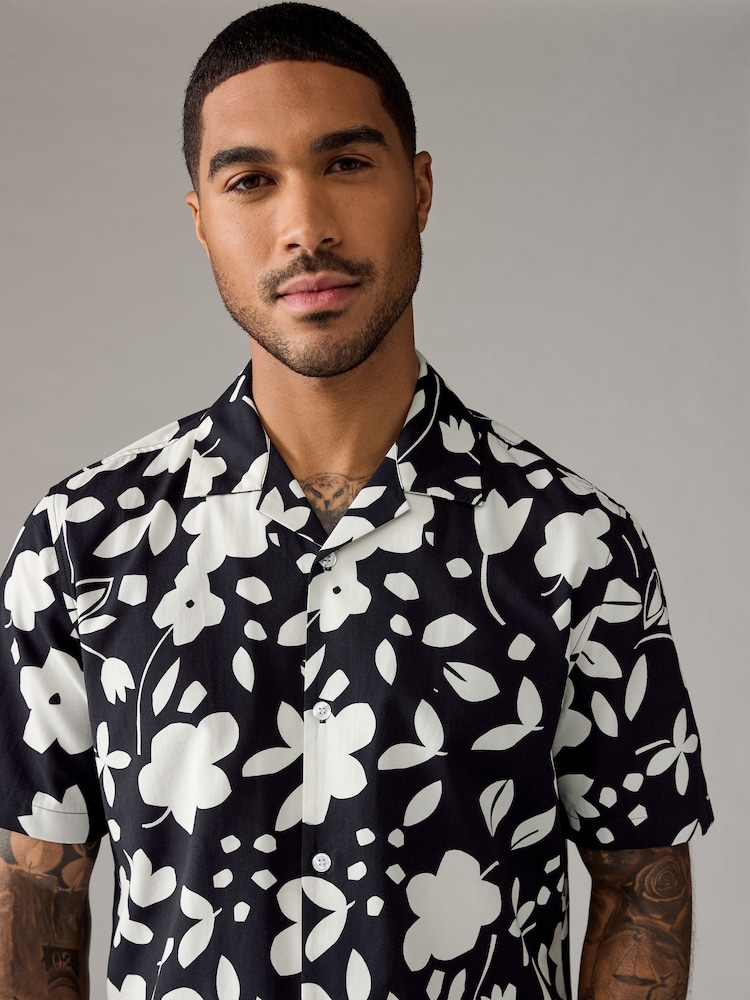 Monochrome Printed Floral Short Sleeve Shirt With Cuban Collar - Image 4 of 8
