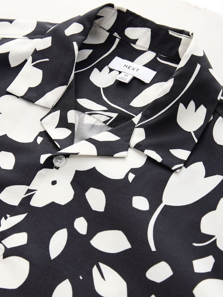 Monochrome Printed Floral Short Sleeve Shirt With Cuban Collar - Image 7 of 8