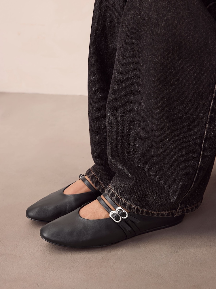 Black Standard Fit Forever Comfort® Leather Round Toe Mary Jane Shoes - Image 2 of 9