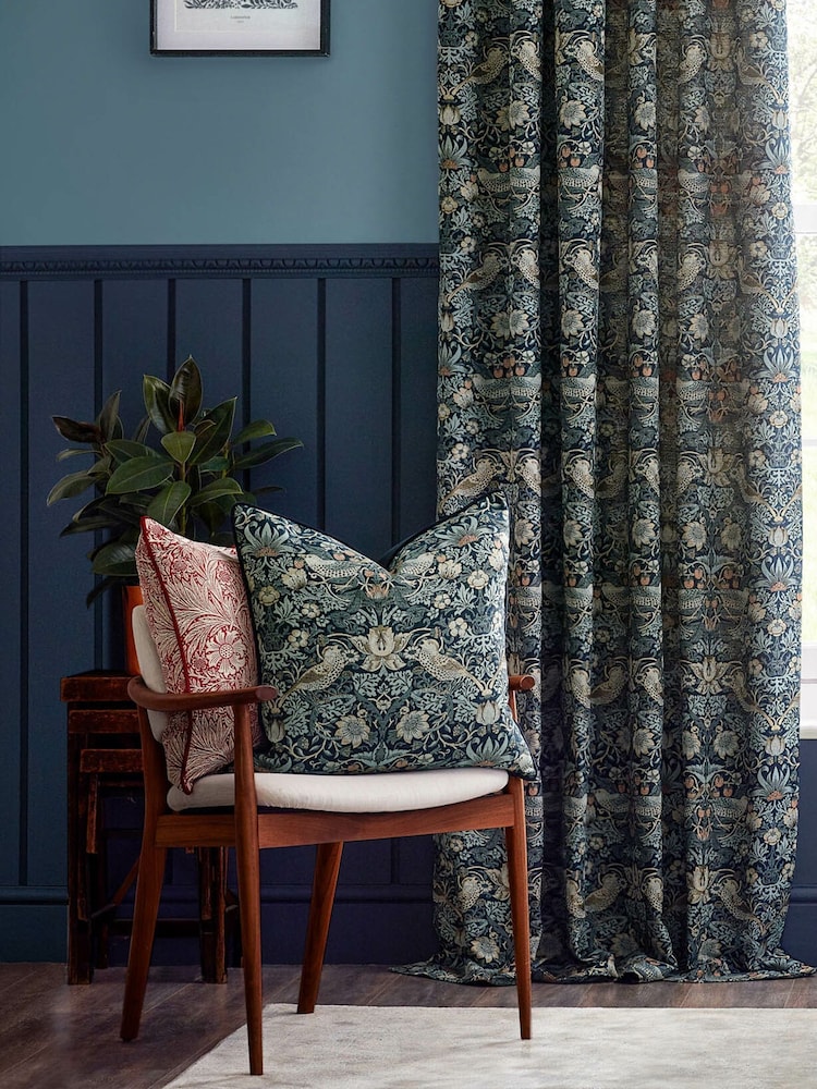 Morris & Co Indigo Strawberry Theif Jacquard Piped Cushion - Image 6 of 6