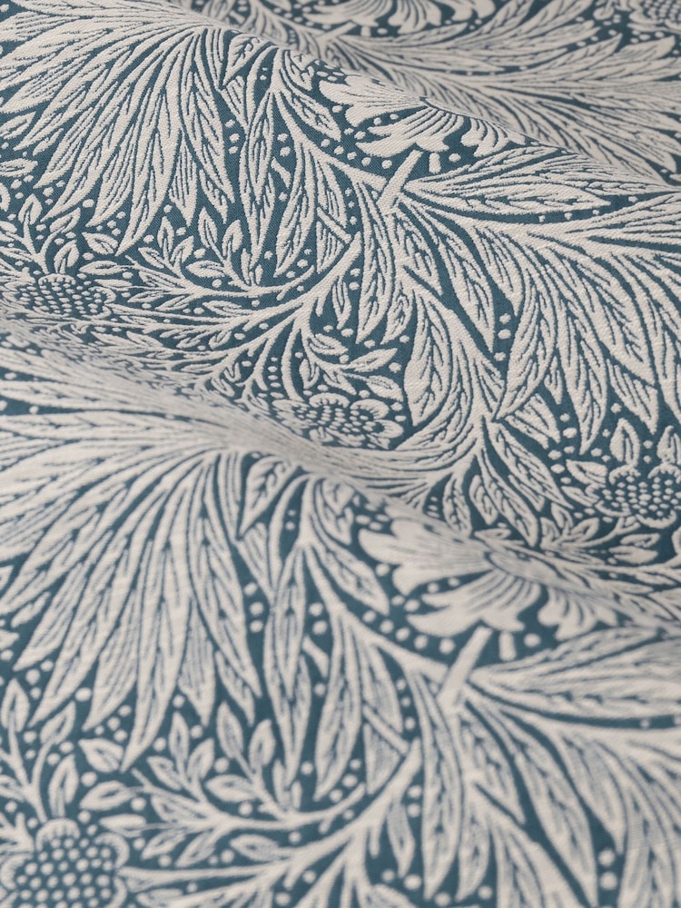 Morris & Co Indigo Marigold Jacquard Pencil Pleat Curtain - Image 7 of 7