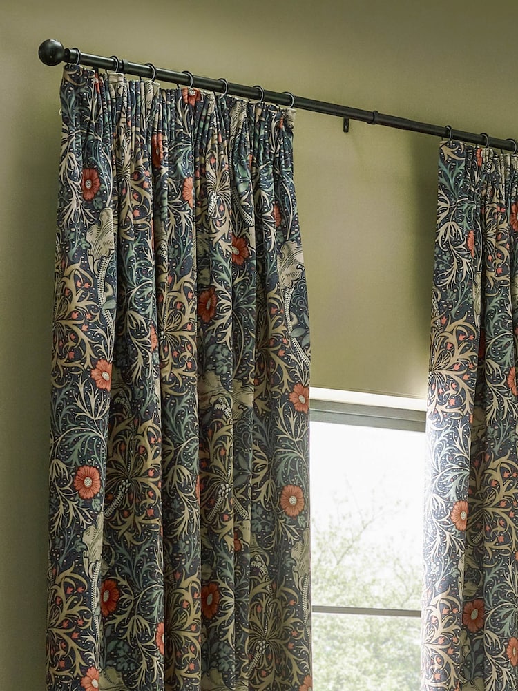 Morris & Co Indigo Seaweed Matt Velvet Pencil Pleat Pencil Pleat Curtains - Image 4 of 7