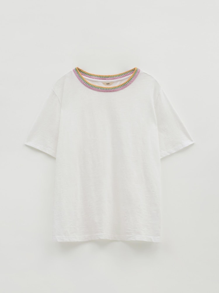 Hush Marta Crochet Trim Relaxed T-Shirt - Bild 5 von 5 Hush Marta Crochet Trim Relaxed T-Shirt - Bild 5 von 5