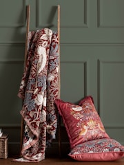 Morris & Co Berry Strawberry Thief Jacquard Multi Layer Throw - Image 2 of 8