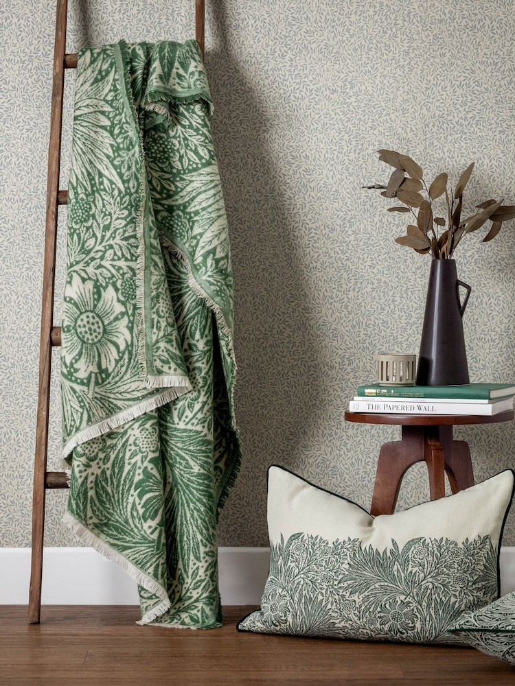 Morris & Co Leaf Green Marigold Woven Faux Fur Throw - Image 2 of 9