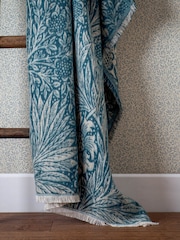 Morris & Co Indigo Marigold Woven Faux Fur Throw - Image 4 of 9