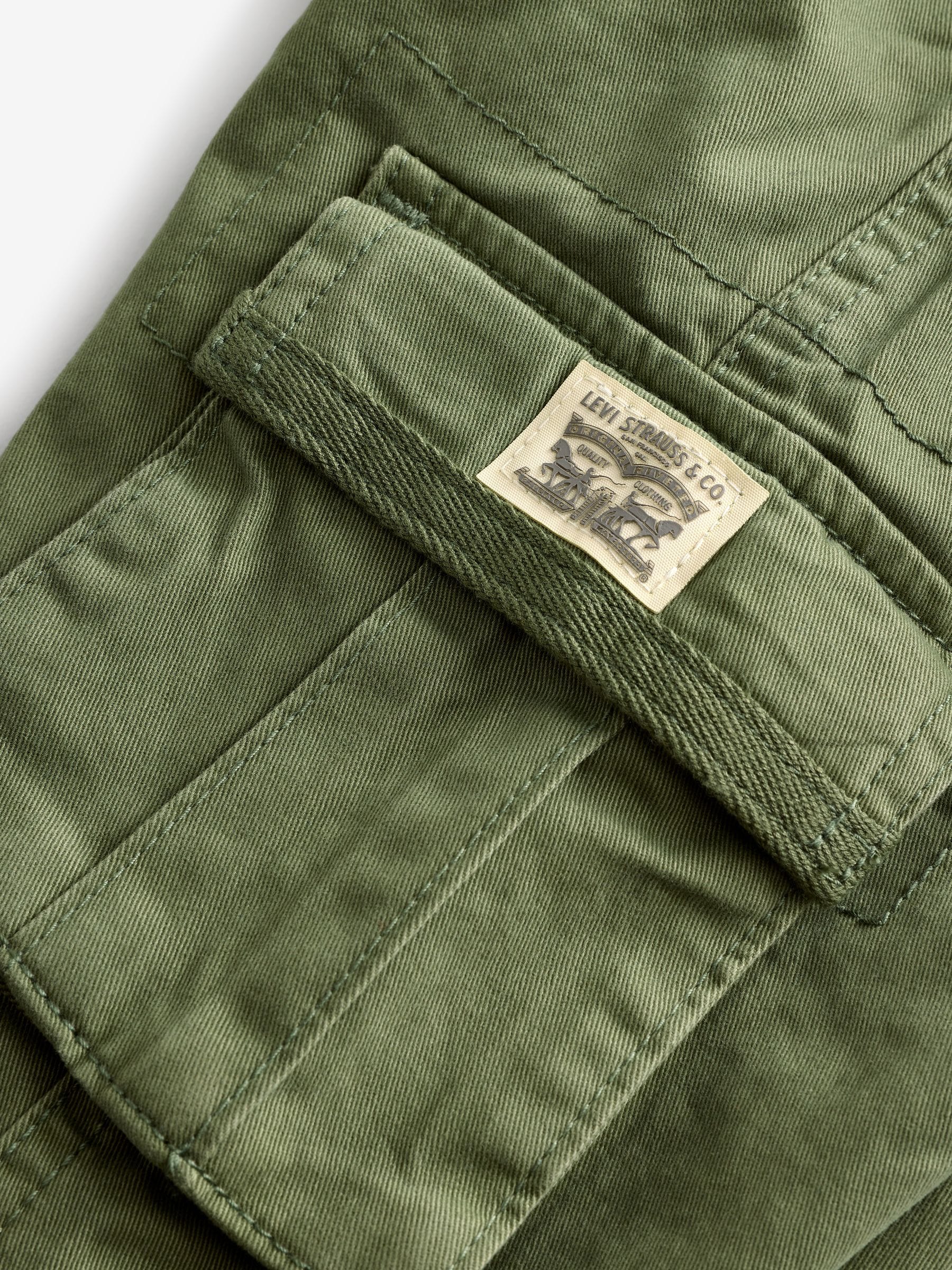Green levi cargo pants 2025