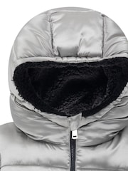 Levi's® Silver Reversible Logo Gilet - Image 11 of 12
