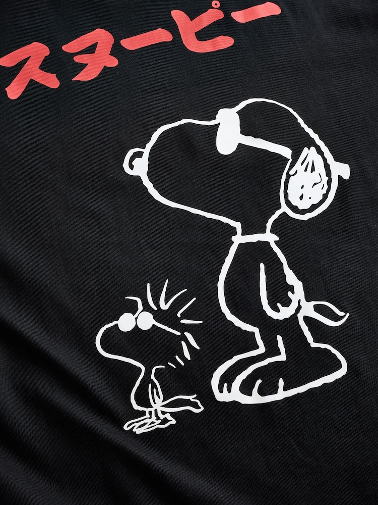 Black Licence Snoopy 100% Cotton T-Shirt - Image 9 of 9