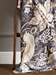 Morris & Co. Biscuit Strawberry Thief Jacquard Multi Layer Throw - Image 2 of 8