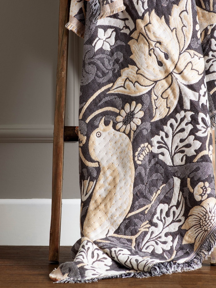 Morris & Co. Biscuit Strawberry Thief Jacquard Multi Layer Throw - Image 2 of 8