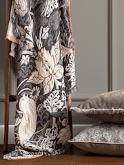 Morris & Co. Biscuit Strawberry Thief Jacquard Multi Layer Throw - Image 5 of 8