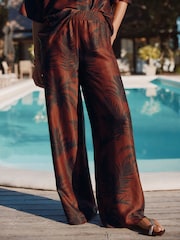 Marron imprimé palmiers - Pantalons larges en satin - Image 3 of 8