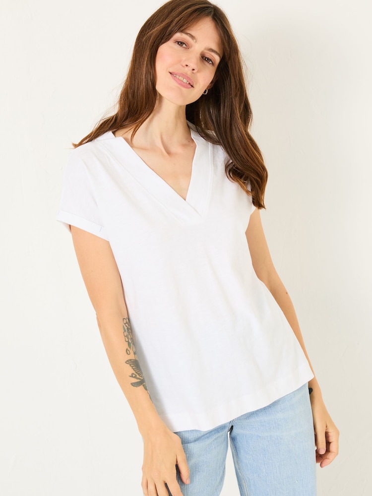 Blanco - Camiseta con cuello de pico de algodón orgánico 100% de FatFace - Imagen 1 de 10