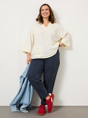 FatFace Mia V-Neck T-Shirt - Imagen 8 de 10