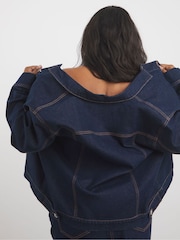 Simply Be Indigo Contrast Stitch Boxy Denim Jacket - Imagen 2 de 4