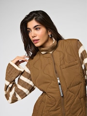 JDY Brown Onion Quilted Zip Through Gilet - Image 2 of 5
