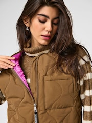 JDY Brown Onion Quilted Zip Through Gilet - Image 3 of 5