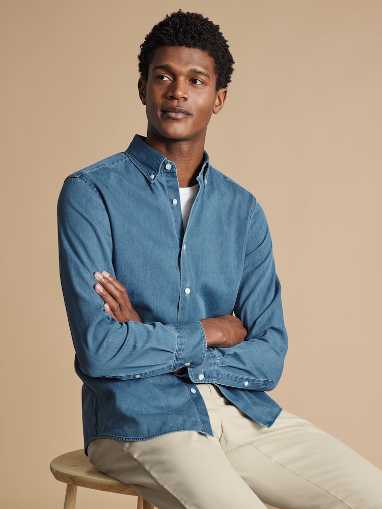 Charles Tyrwhitt – einfarbiges Slim-Fit-Denimhemd aus 100 % Baumwolle - Bild 1 von 7 Charles Tyrwhitt – einfarbiges Slim-Fit-Denimhemd aus 100 % Baumwolle - Bild 1 von 7
