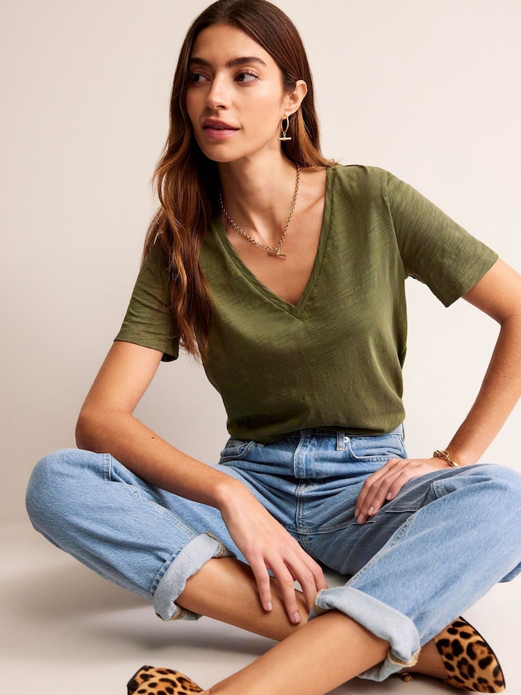 Boden Green Regular V-Neck Slub 100% Cotton T-Shirt - Image 1 of 5