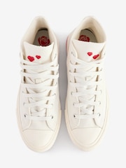 Converse White Youth Hearts EVA Lift Trainers - Image 5 of 9