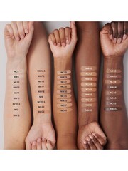 MAC Studio Radiance 24 Hour Luminous Lift Concealer - Image 3 of 5