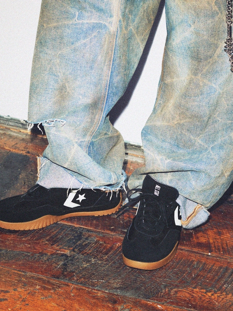 Converse Black Run Star Low Trainers - Image 16 of 17