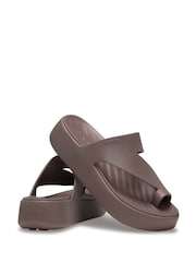 Taupe - Crocs Adults Getaway Platform Toe Loop Sandals - Bild 3 von 5