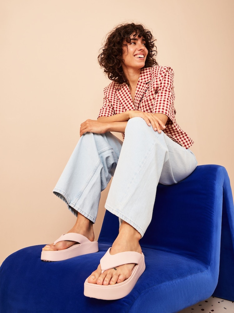 Crocs Pink Womens Getaway Platform Flip Flops - Image 3 of 9