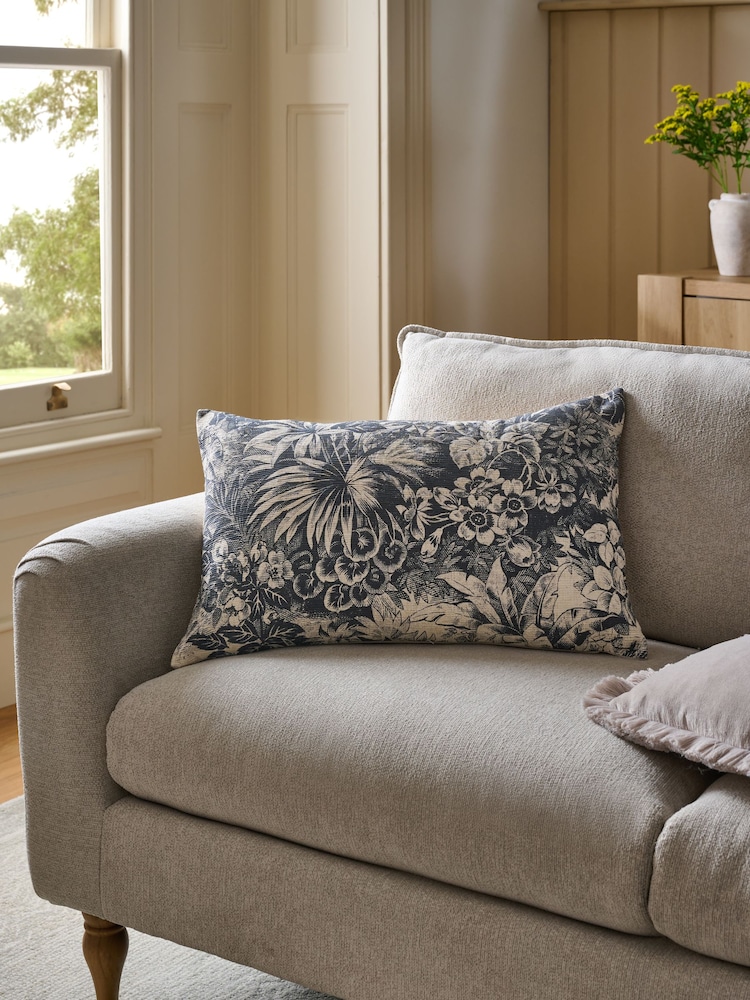 40 x 59cm Printed Floral Tapestry Cushion - صورة 1 من 5 40 x 59cm Printed Floral Tapestry Cushion - صورة 1 من 5