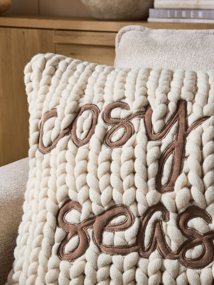 Cosy Season Slogan Kniited Cushion - Slika 2 iz 5